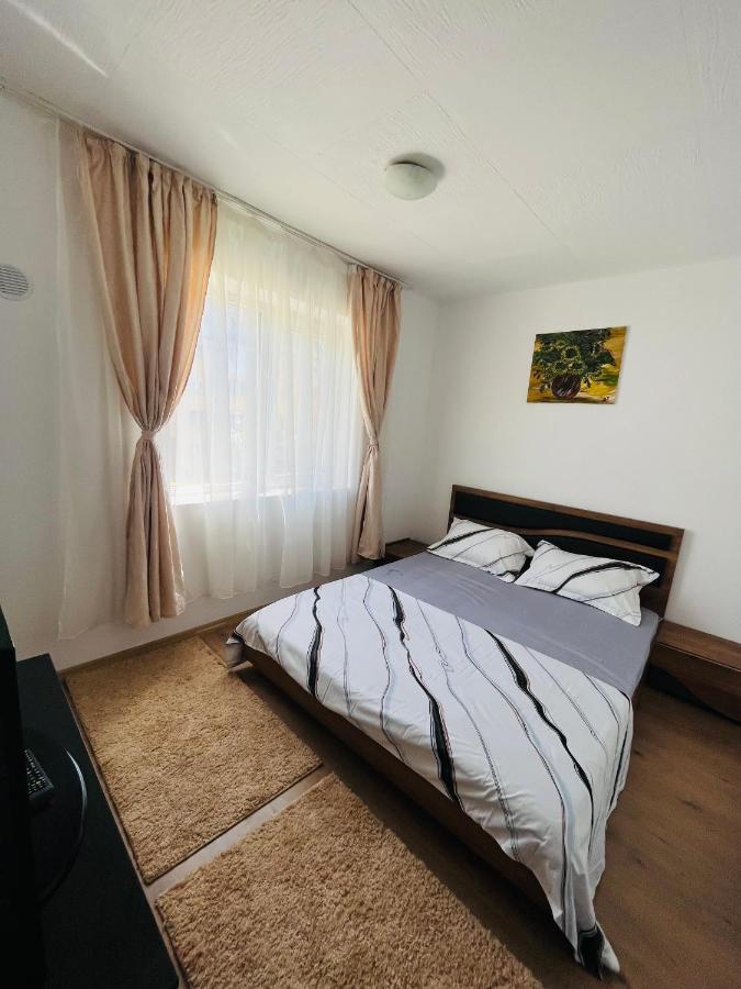 Apartament Yasmy Apartment Orsova Luaran gambar